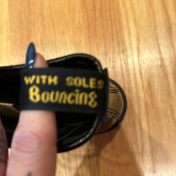 DR. MARTENS 1460 NEW WITH TAGS - SIZE 7 - HAND PAINTED - Picture 7 of 8